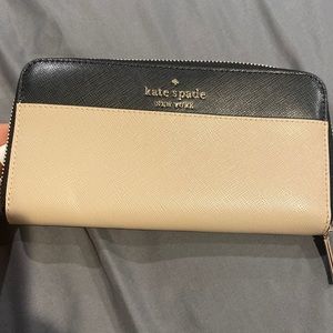 NWT Kate Spade black and tan wallet